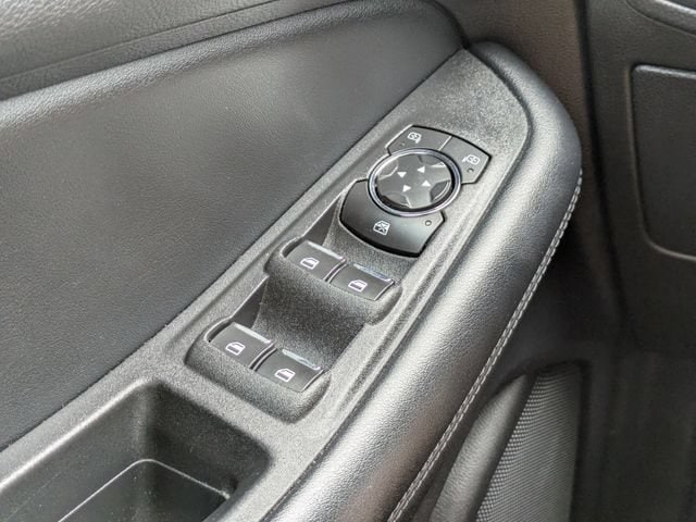 2022 Ford Edge SE - Photo 24