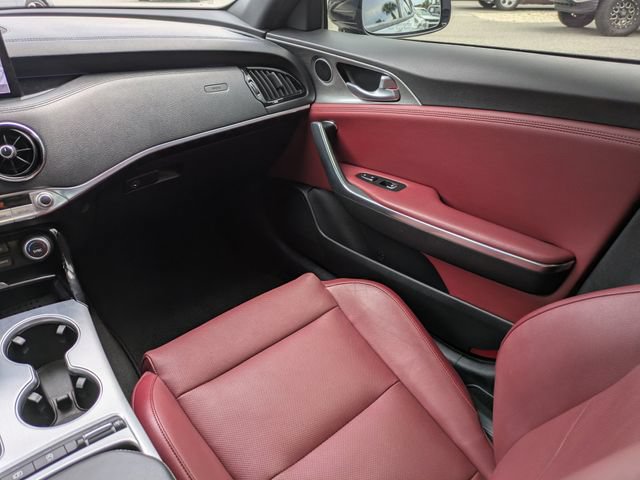 2022 Kia Stinger GT1 - Photo 21