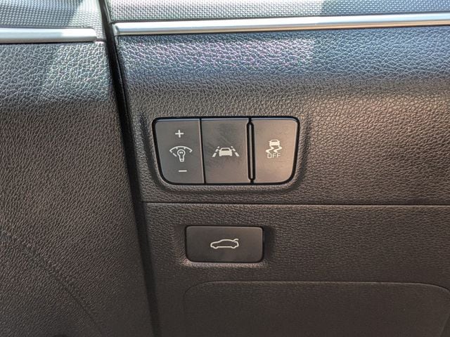 2023 Kia K5 LXS - Photo 22