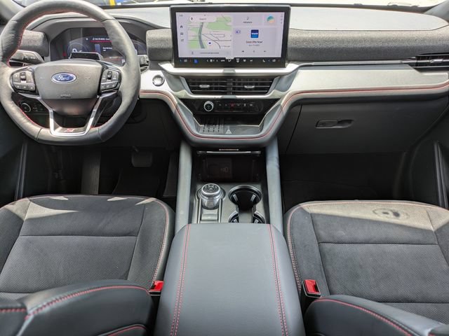 2025 Ford Explorer ST - Photo 18