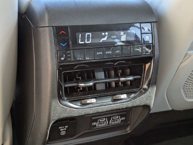 2022 Jeep Grand Cherokee L Overland - Photo 20