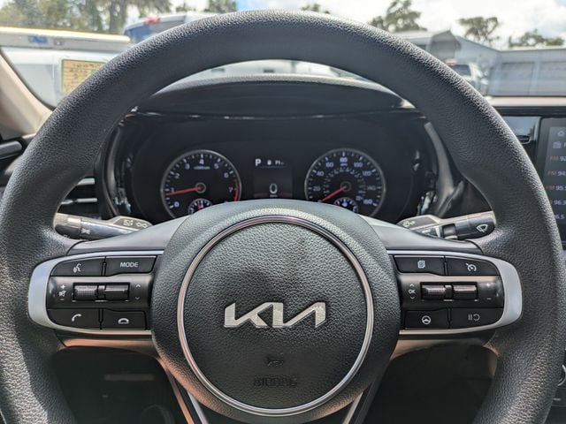 2023 Kia K5 LXS - Photo 25