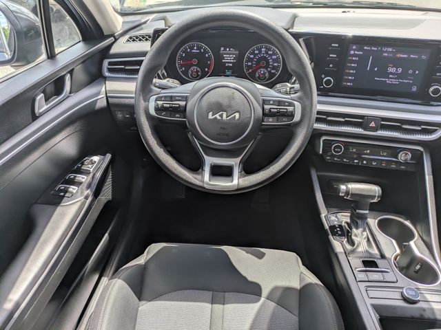 2023 Kia K5 LXS - Photo 14
