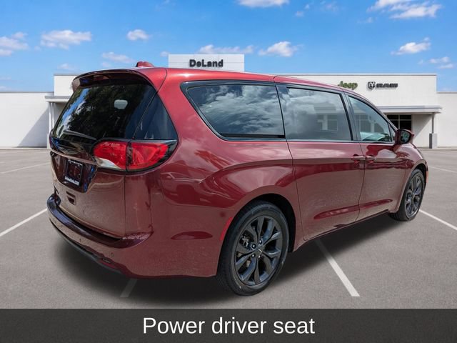 2020 Chrysler Pacifica Touring - Photo 5