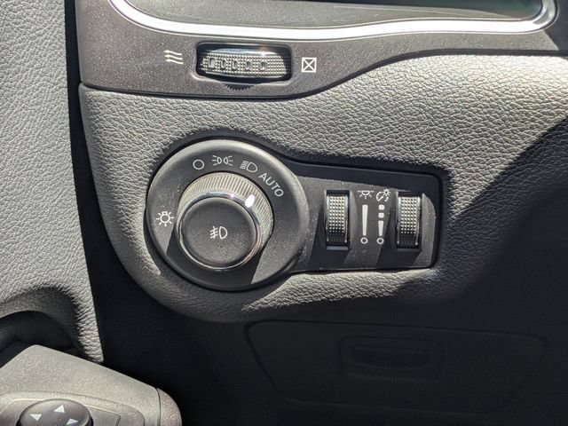 2019 Jeep Cherokee Trailhawk - Photo 25