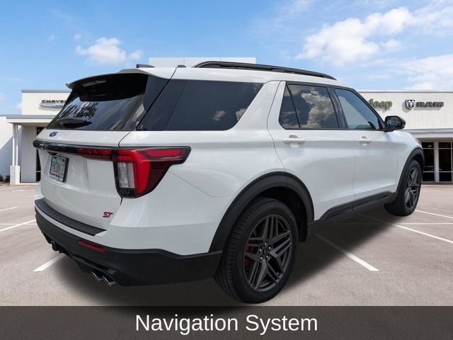 2025 Ford Explorer ST - Photo 3