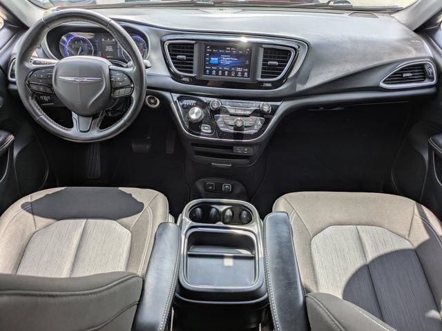 2020 Chrysler Pacifica Touring - Photo 23