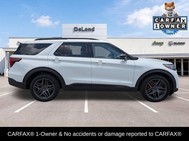 2025 Ford Explorer ST - Photo 2