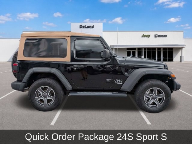 2019 Jeep Wrangler Sport S - Photo 4