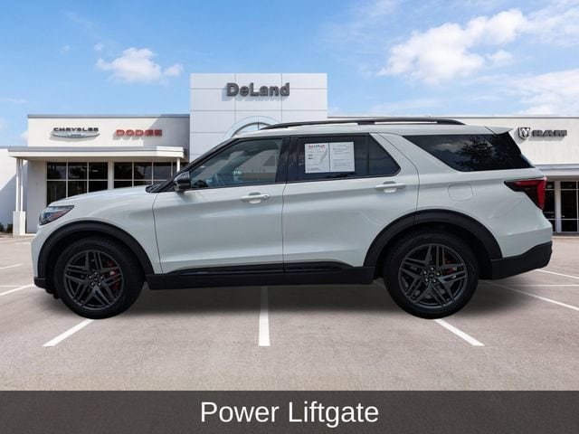 2025 Ford Explorer ST - Photo 7