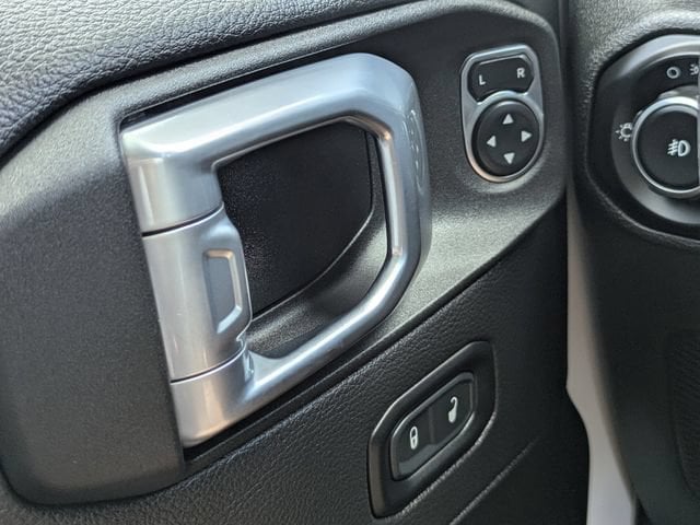 2021 Jeep Wrangler Unlimited Sahara - Photo 27