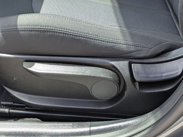 2023 Kia K5 LXS - Photo 18