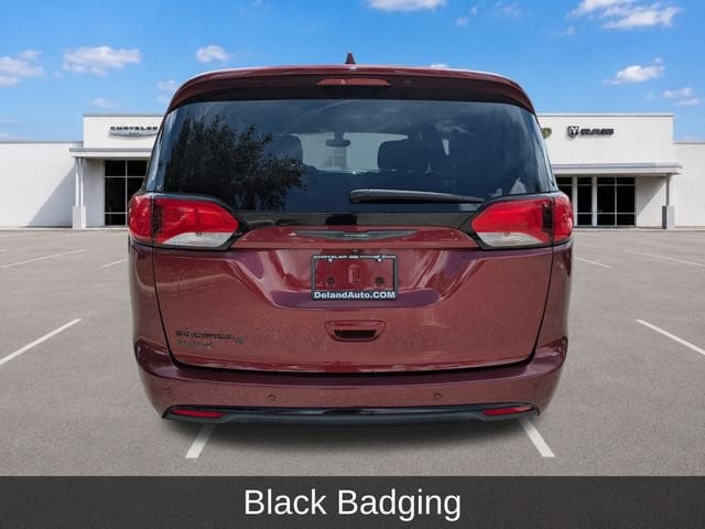 2020 Chrysler Pacifica Touring - Photo 6