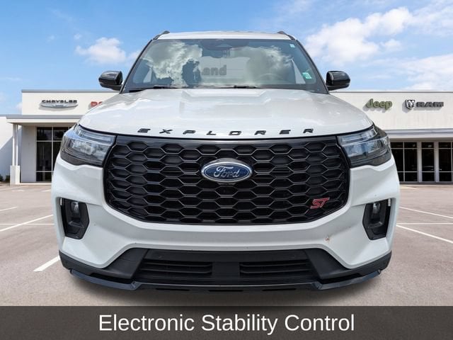2025 Ford Explorer ST - Photo 9