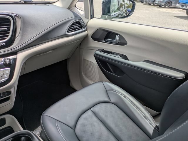 2024 Chrysler Pacifica Touring L - Photo 21