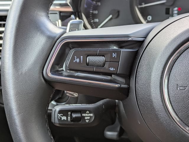2025 Porsche Macan Base - Photo 33
