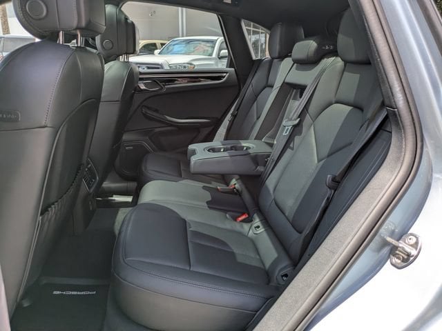 2025 Porsche Macan Base - Photo 19