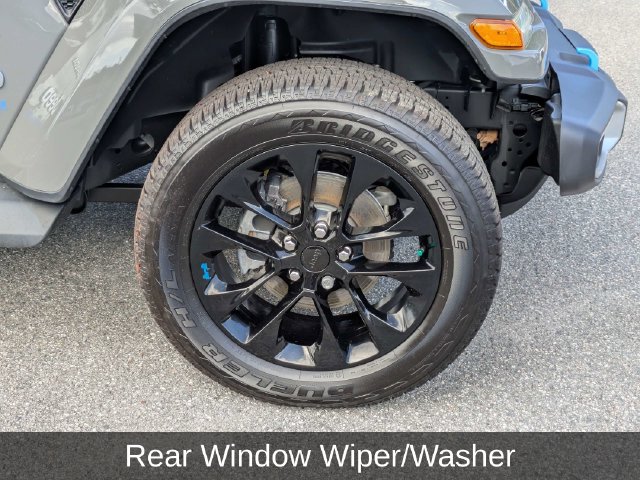 2022 Jeep Wrangler Unlimited Sahara 4XE - Photo 14