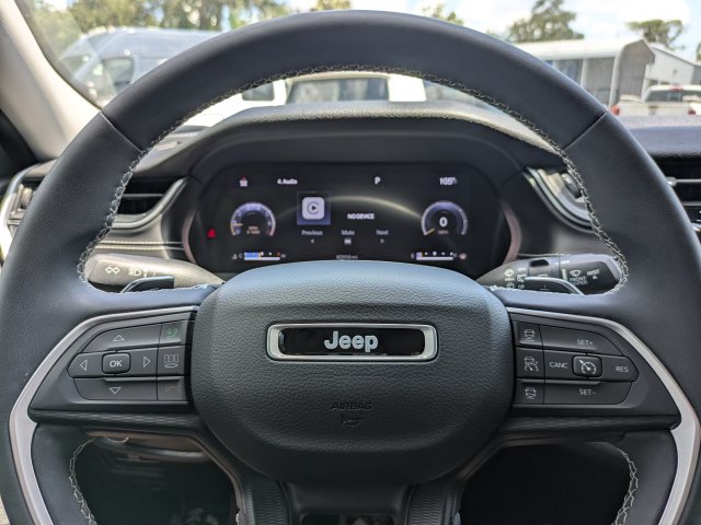 2024 Jeep Grand Cherokee L Laredo - Photo 38