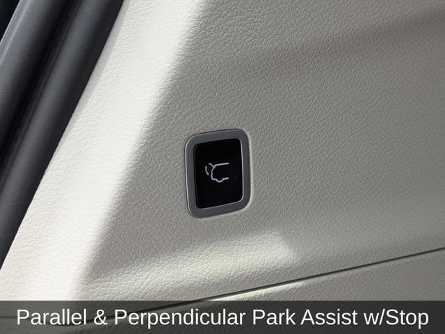 2024 Chrysler Pacifica Touring L - Photo 15
