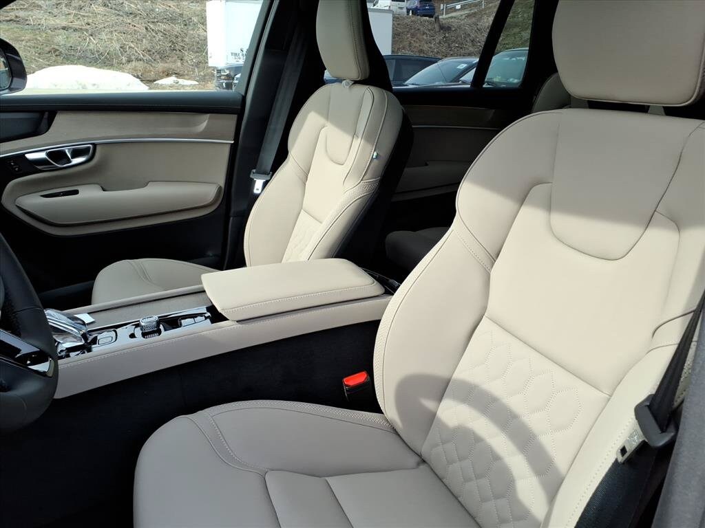 New 2026 Volvo XC90 B6 Plus 7-Seater SUV