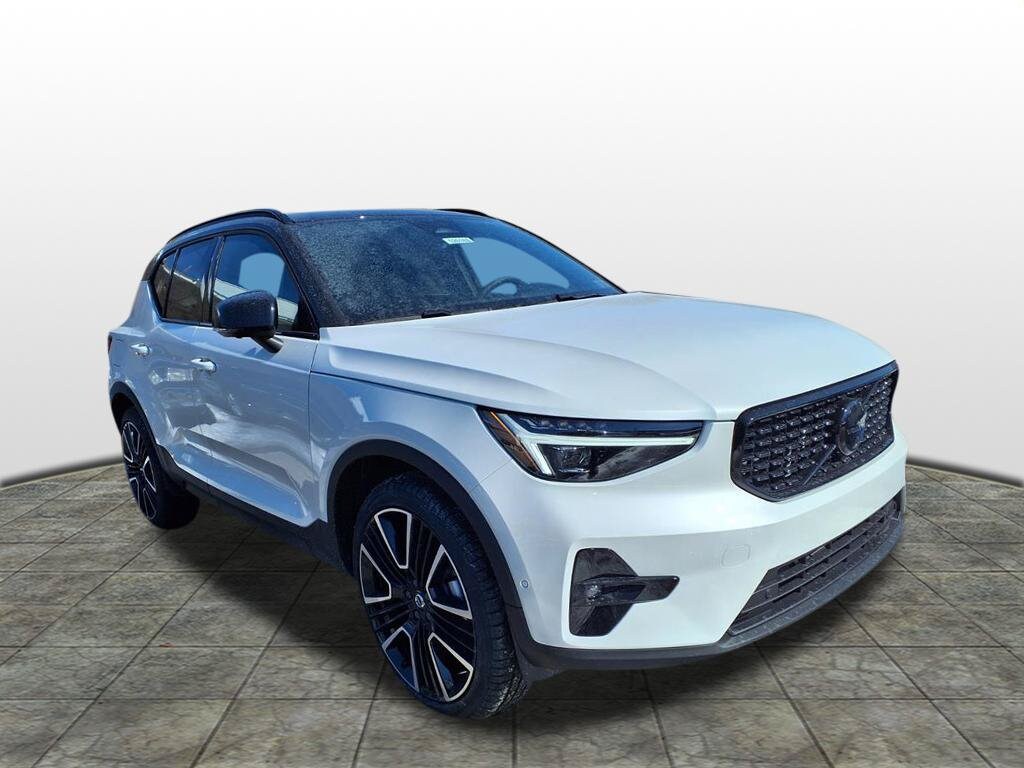 New 2026 Volvo XC40 B5 Ultra Black Edition SUV