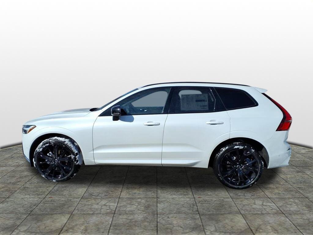 New 2026 Volvo XC60 B5 Ultra Black Edition SUV