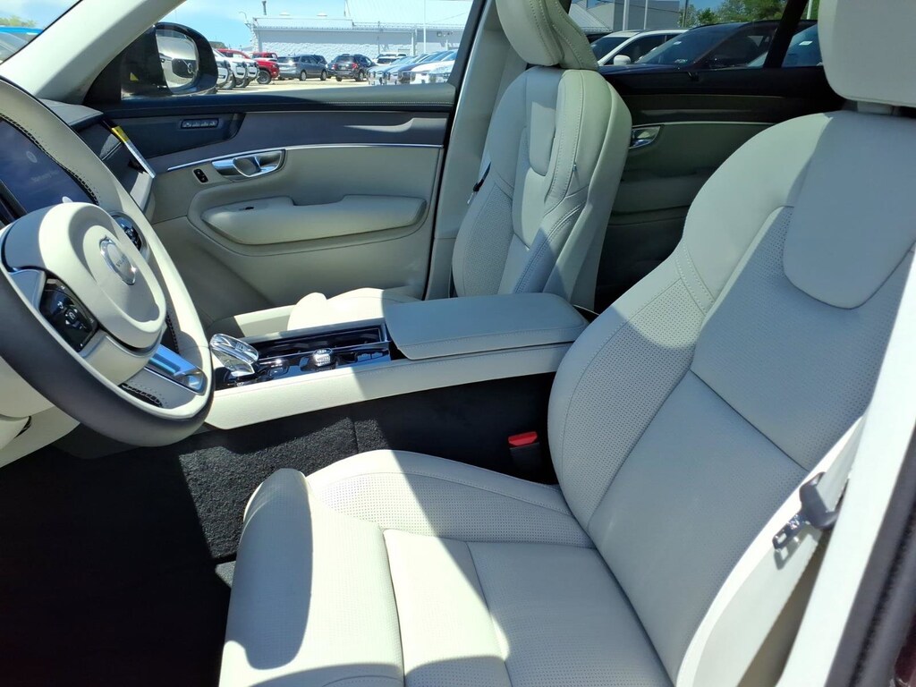 New 2026 Volvo XC90 B6 Ultra Dark Theme 7-Seater SUV