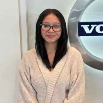 Staff member Zaria Feliciano from ID_3499be