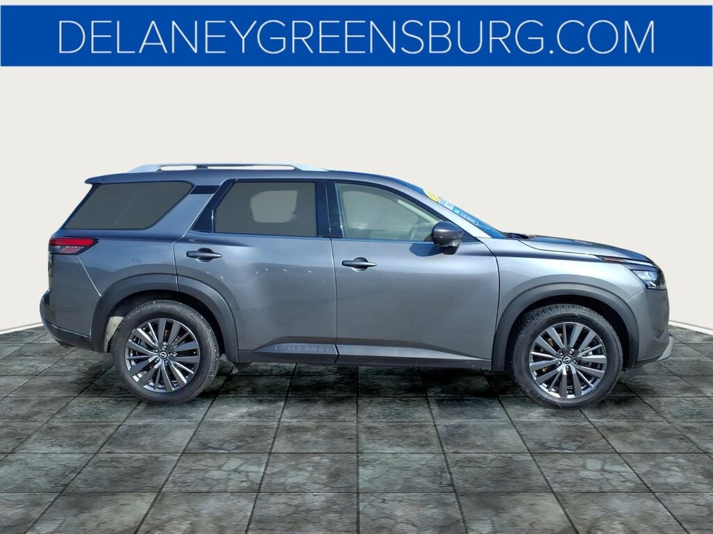 Used 2025 Nissan Pathfinder