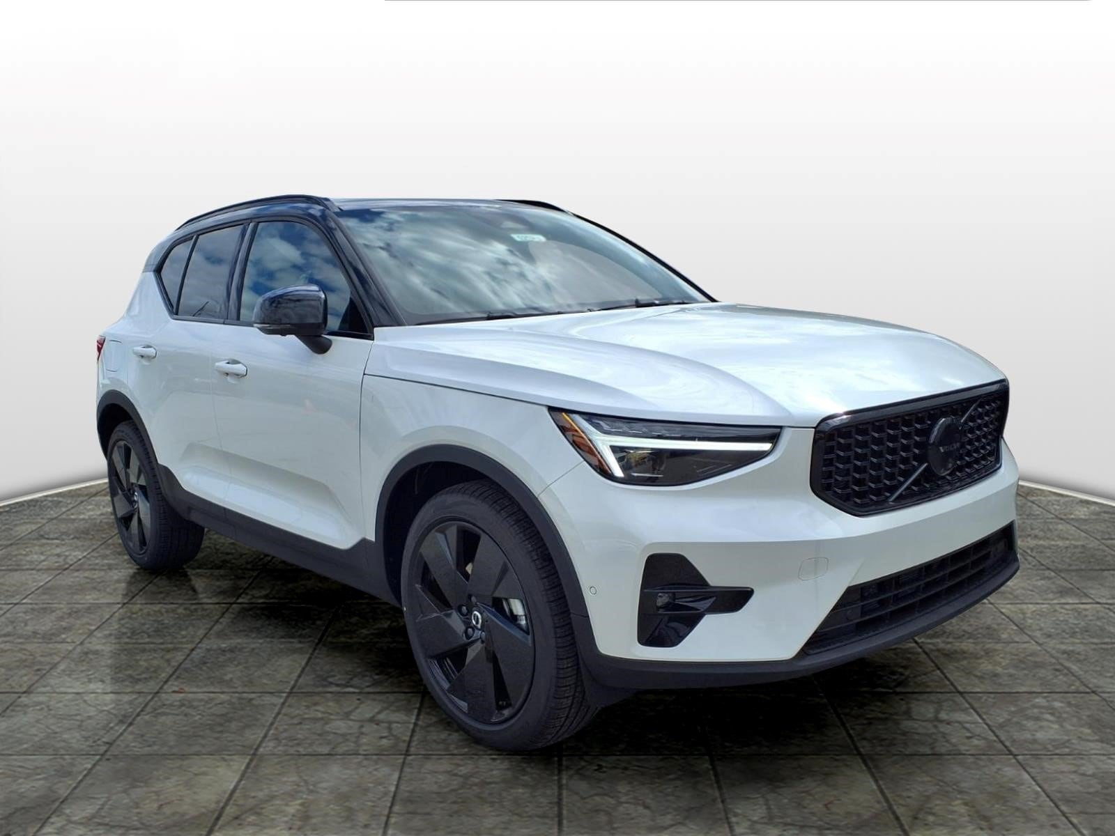 2026 Volvo XC40 Ultra Black Edition