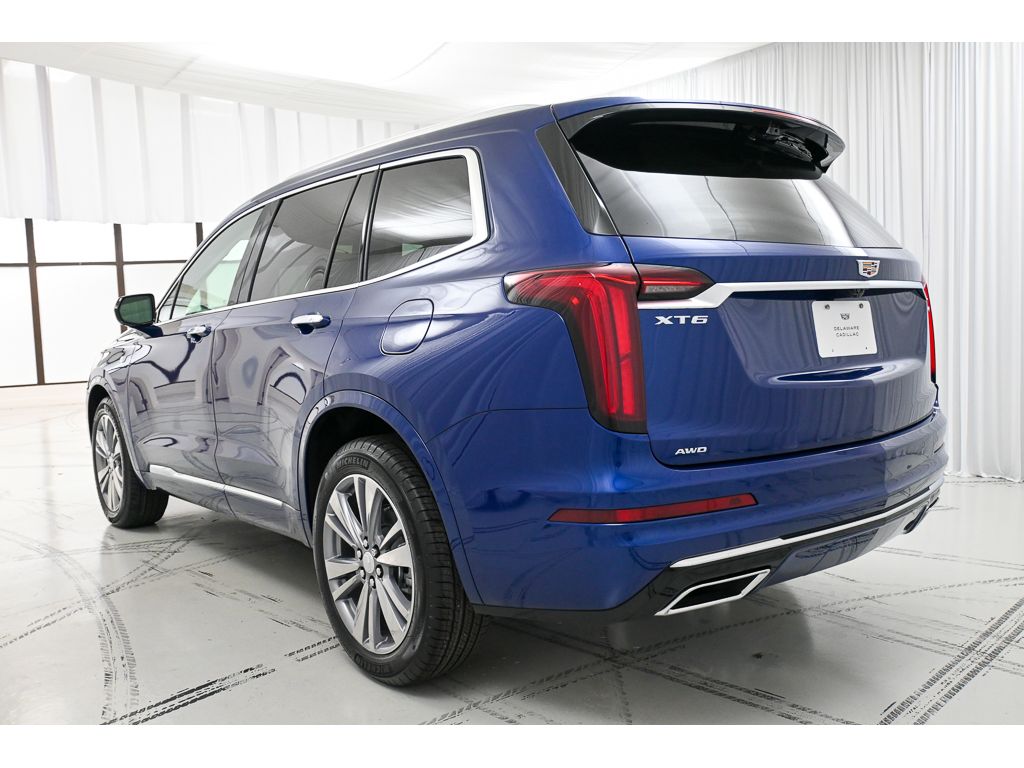 2025 Cadillac XT6 Premium Luxury photo 4