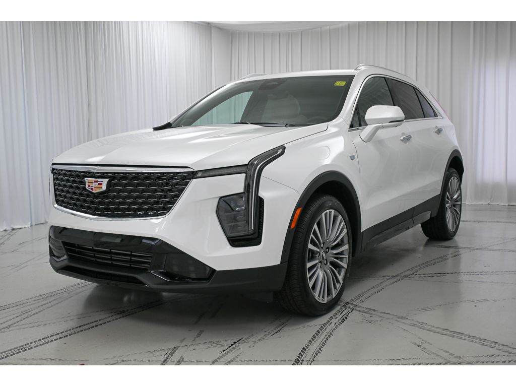 2025 Cadillac XT4 Premium Luxury photo 4