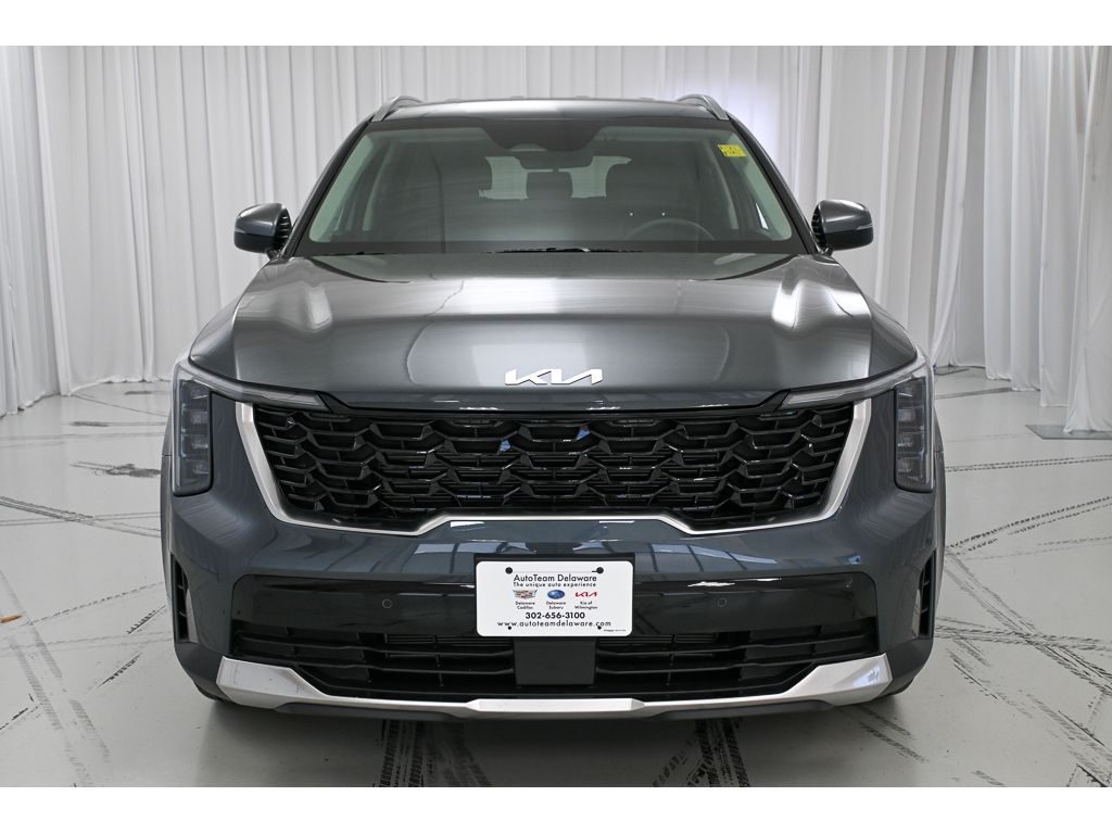 2025 Kia Sorento S photo 3