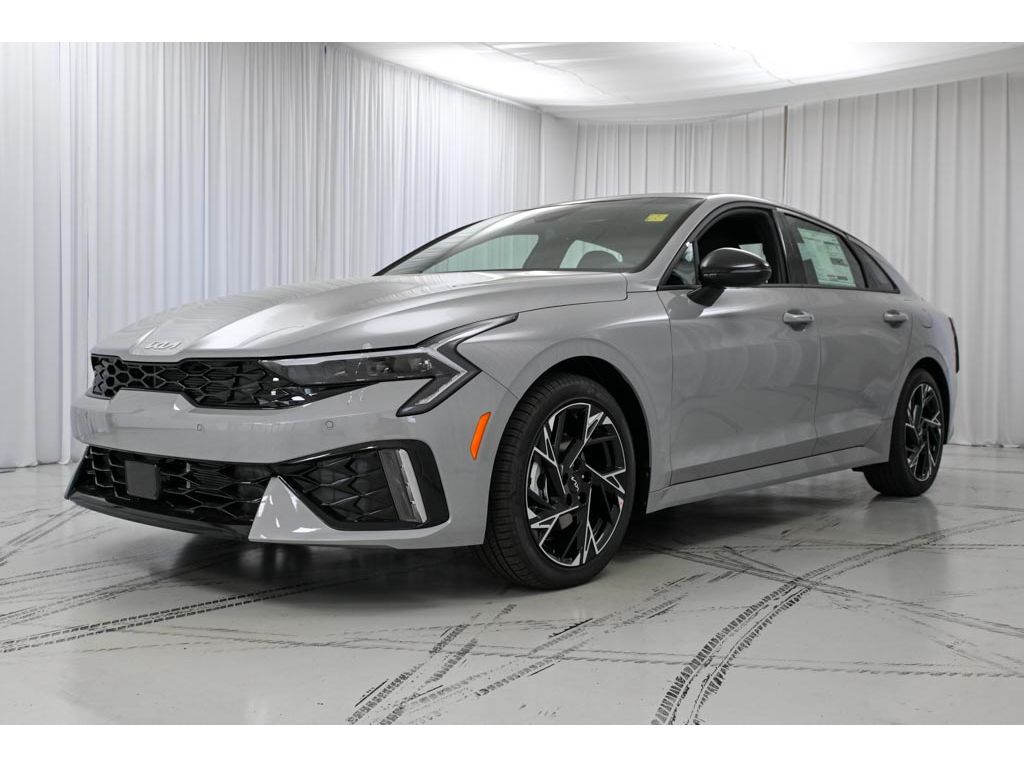 2025 Kia K5 GT-Line photo 4