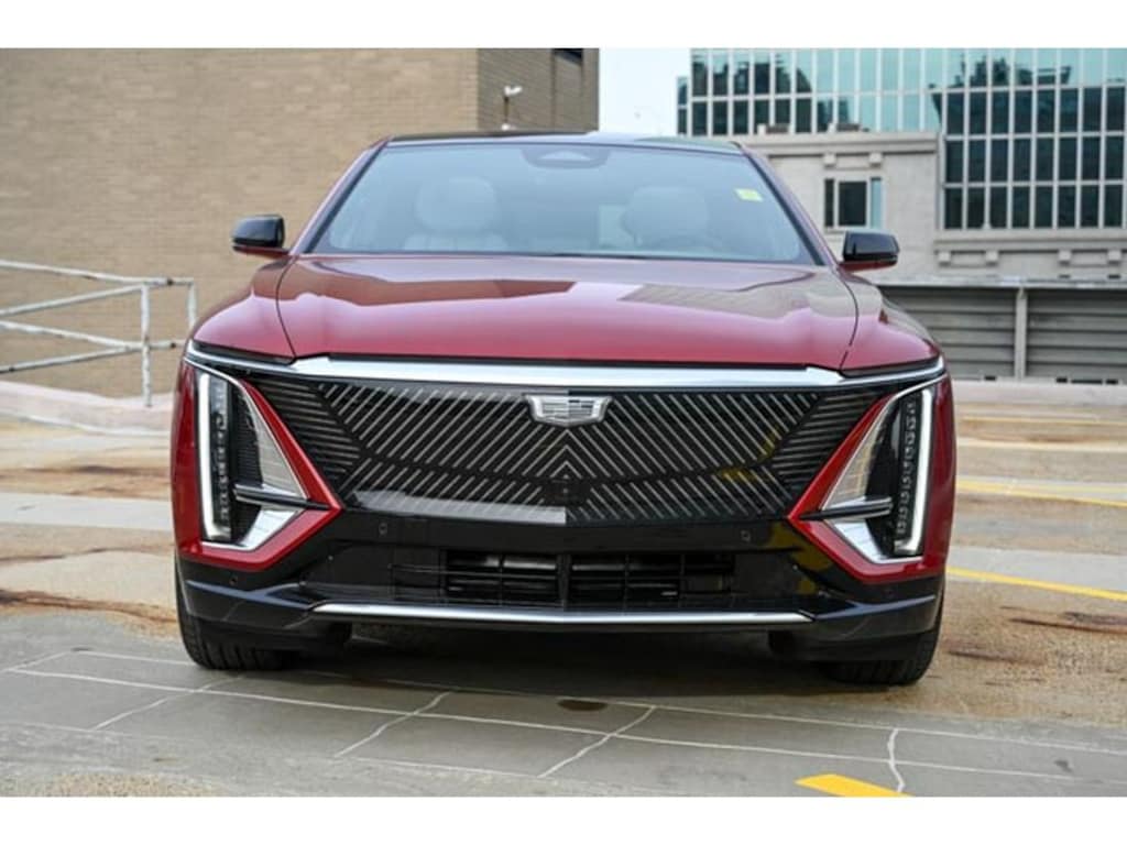 New 2026 CADILLAC LYRIQ Luxury SUV