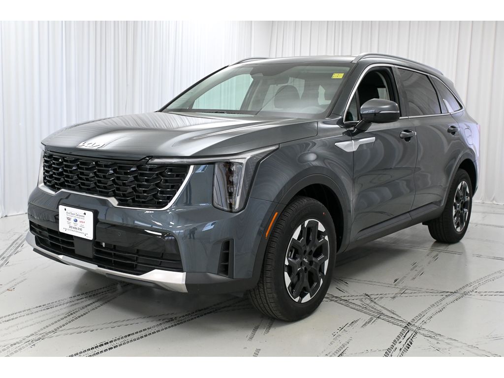 2025 Kia Sorento S photo 4