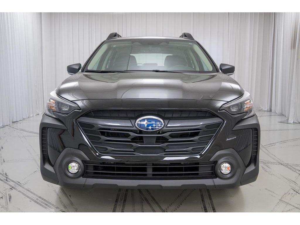 2025 Subaru Outback Base photo 3