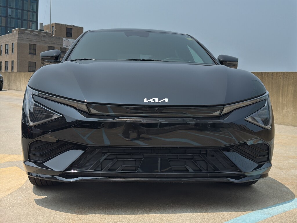 2025 Kia EV6 GT-Line photo 3