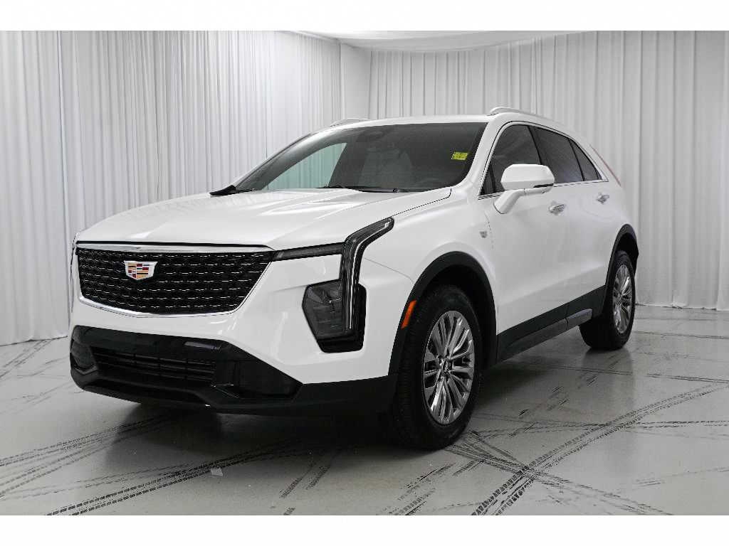 2025 Cadillac XT4 Premium Luxury photo 4