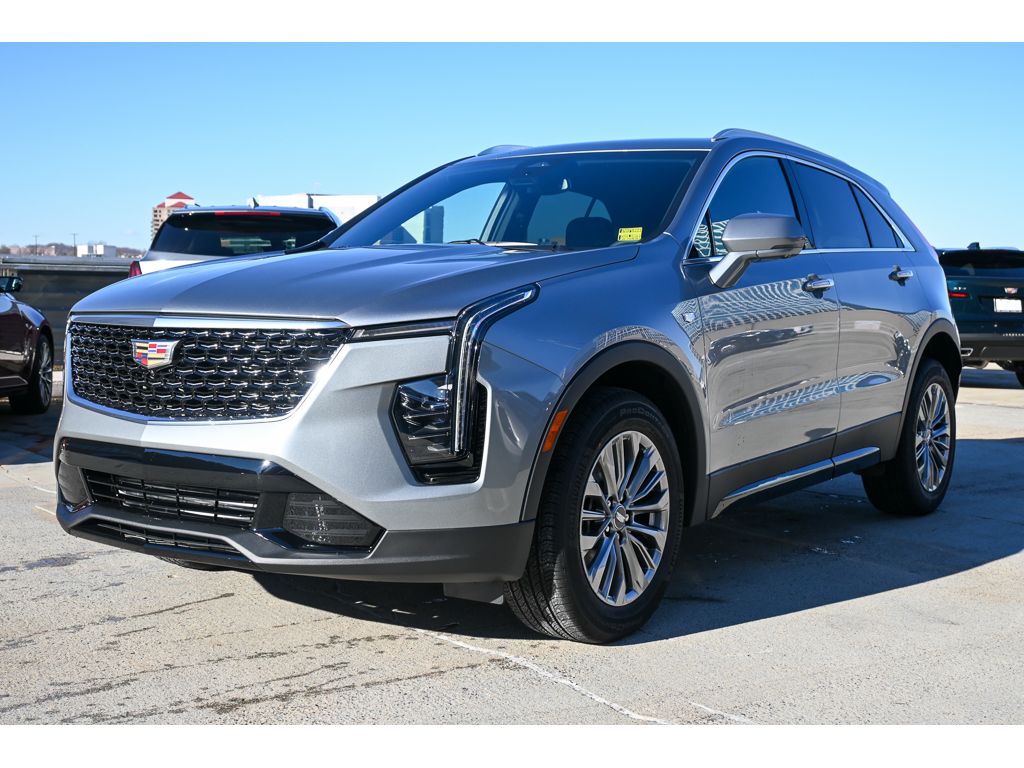 2025 Cadillac XT4 Premium Luxury photo 4