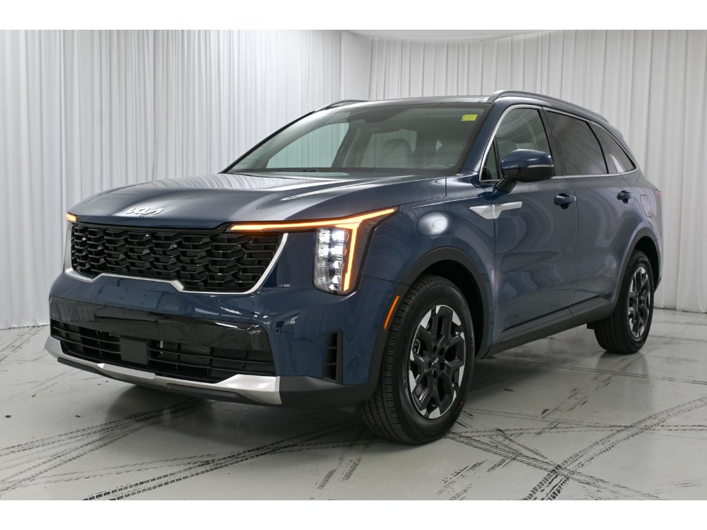 2025 Kia Sorento S photo 4