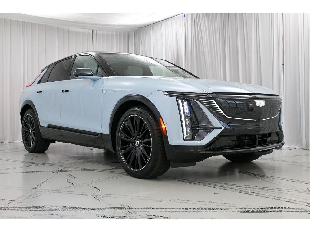 2025 Cadillac Lyriq Sport photo 2
