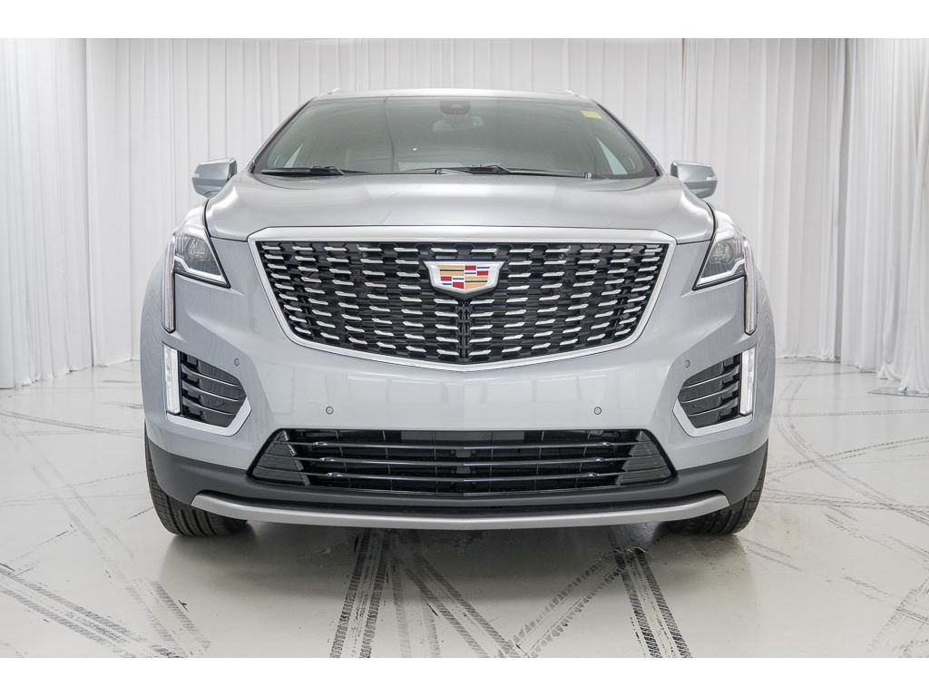 2025 Cadillac XT5 Premium Luxury photo 3