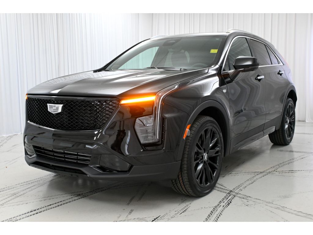 2025 Cadillac XT4 Premium Luxury photo 4