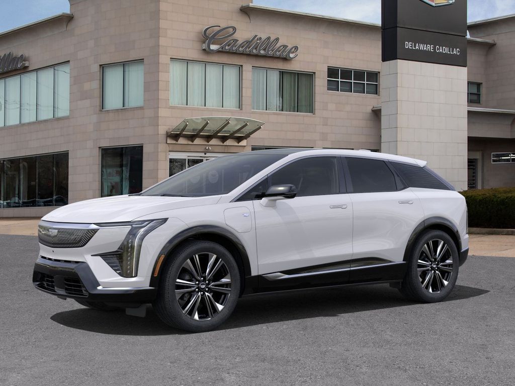 2025 Cadillac Optiq Luxury photo 2