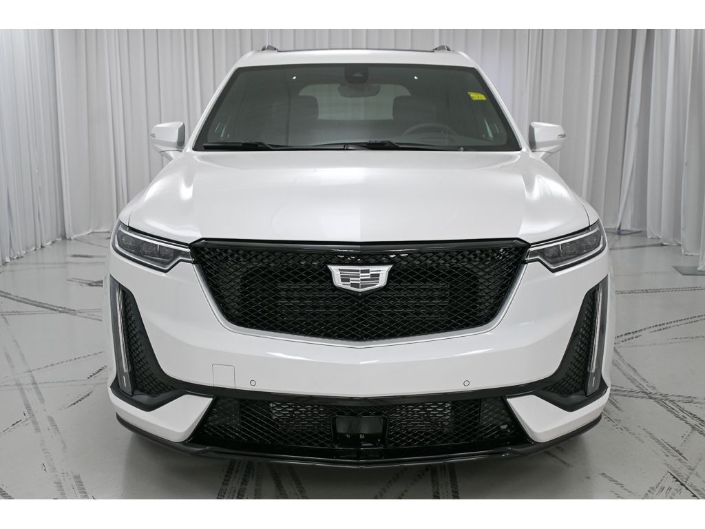 2025 Cadillac XT6 Sport photo 3