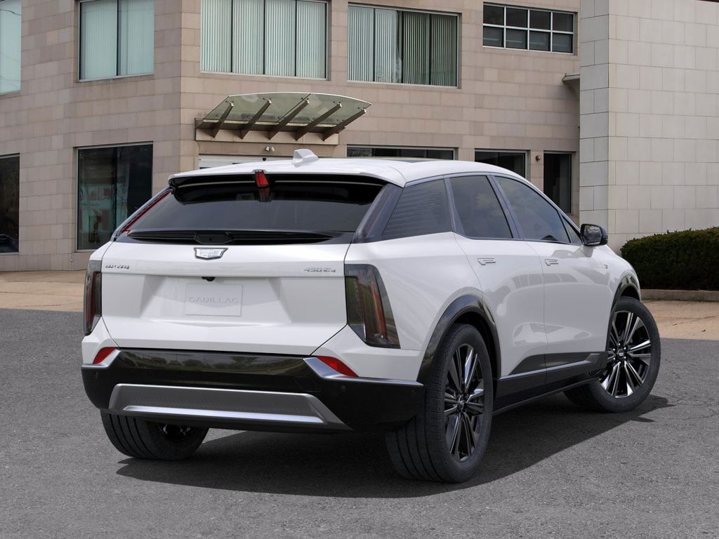 2025 Cadillac Optiq Luxury photo 4