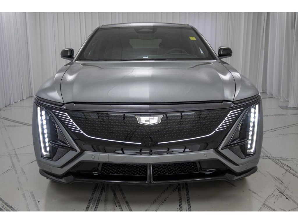 2026 Cadillac Lyriq photo 3