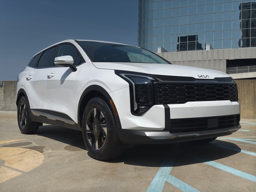 2026 Kia Sportage LX photo 2